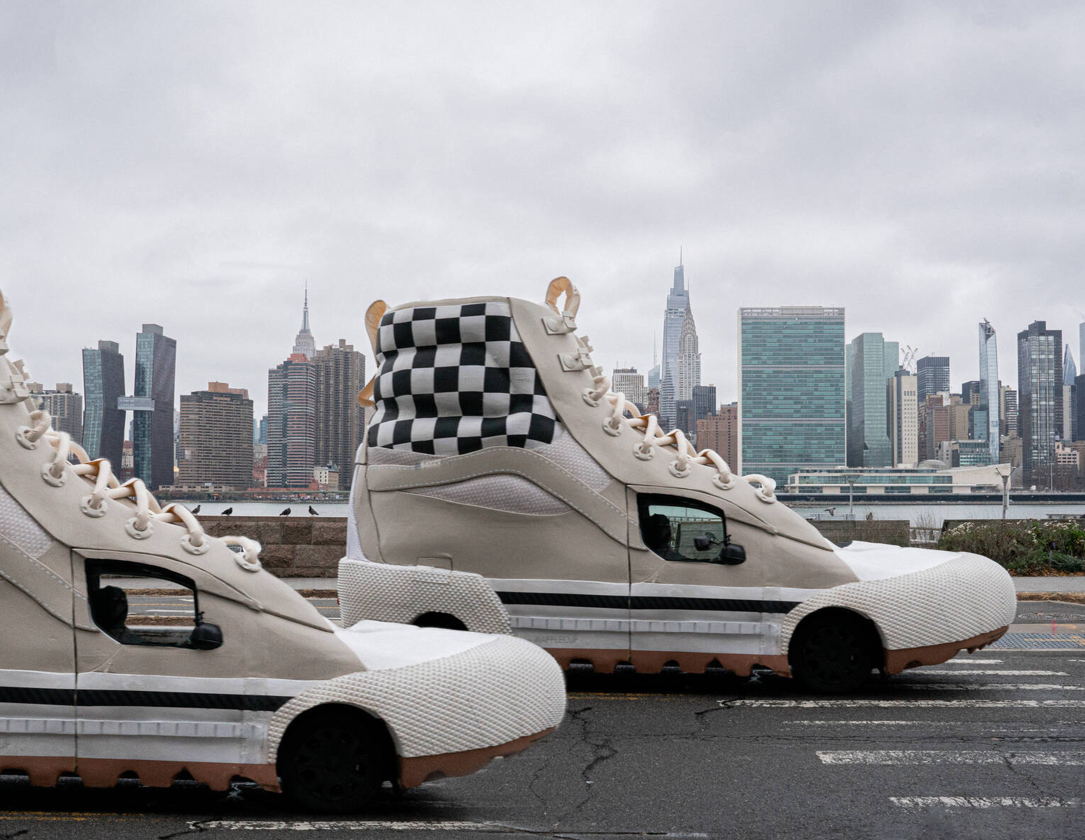 Vans牌面包车开上纽约街头，还玩了一把双关 | TOPYS创意内容平台